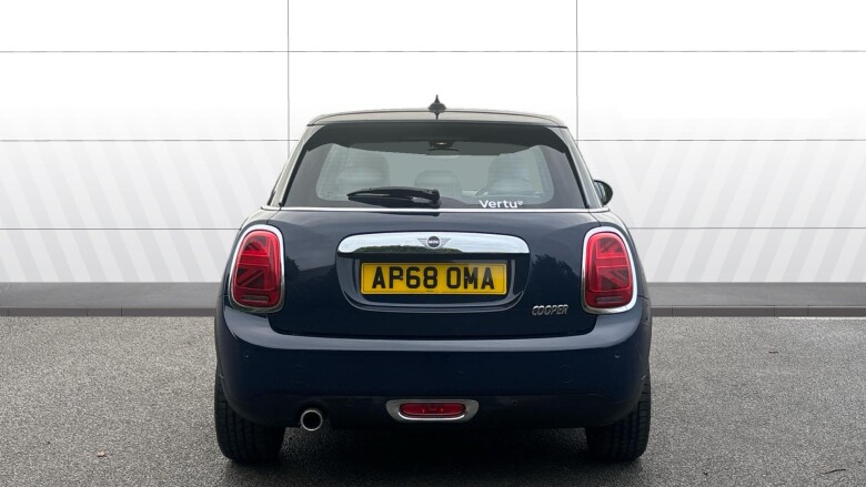 MINI Hatchback 1.5 Cooper Exclusive 5dr Auto Petrol Hatchback